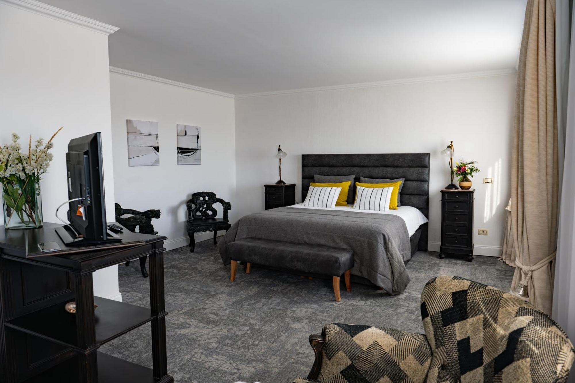 Lagos Del Calafate Hotel 4*